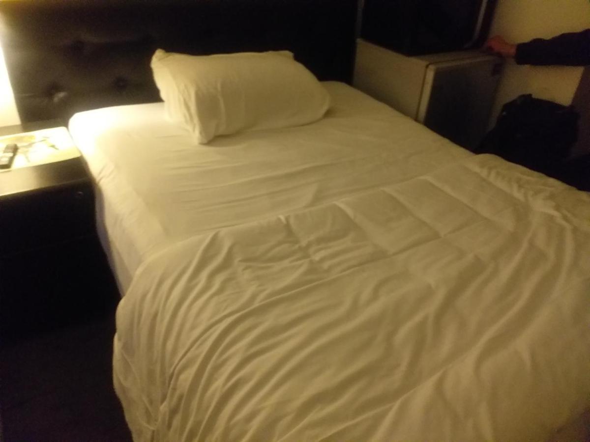 Colocation Rooms 사르셀레스 외부 사진